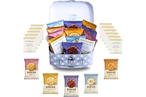 BAMBINEBEE Border Biscuits Hamper Gift Set Including 11 Packs of 2 Biscuits (22 in Total) and 11 Fairtrade English Breakfast Tea Bags - Biscuit Hamper Gift Set - Gift Wrapped - Perfect For Biscuit Lovers