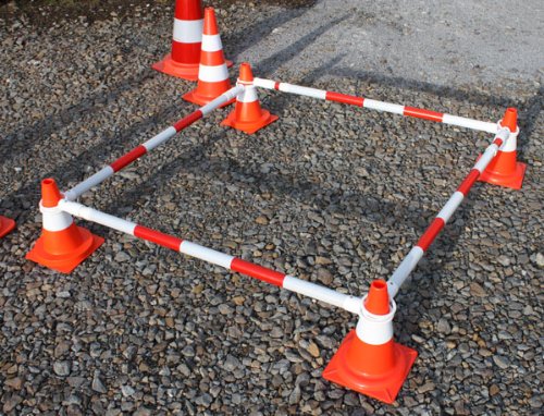 Telescopic-2-m-Bars-for-Placing-on-Traffic-Cones-Red-White-Reflective-for-Agility-and-as-Barriers