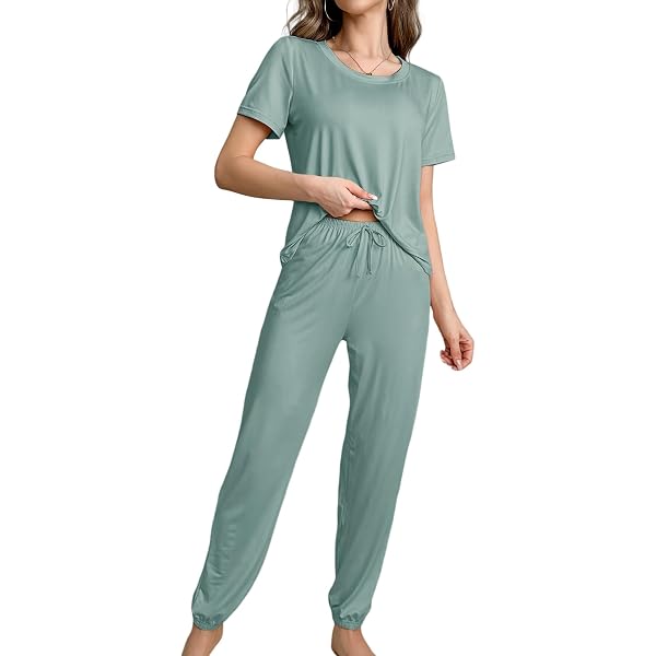 YIJIU Women's Soft Cute Cat Pajama Set - Short Sleeve Top & Capri Pants, Green Cat Print, Size XXX-Large