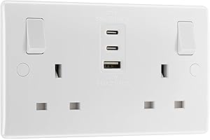 BRITISH GENERAL BG Electrical 30W Double Switched Power Wall Plug Socket with Fast Charge, 1 Type A and 2 Type C USB Charging Ports, Round Edge, Nexus 800 Series, White Moulded, 13A, 822UACC30