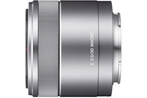 Sony SEL30M35 – 30mm F3.5 Makro-Festbrennweite (APS-C, E-Mount, kompakt & detailstark, ideal für Nahaufnahmen, kompatibel mit Sony ZV-E10, A6400 & A6700, silber)
