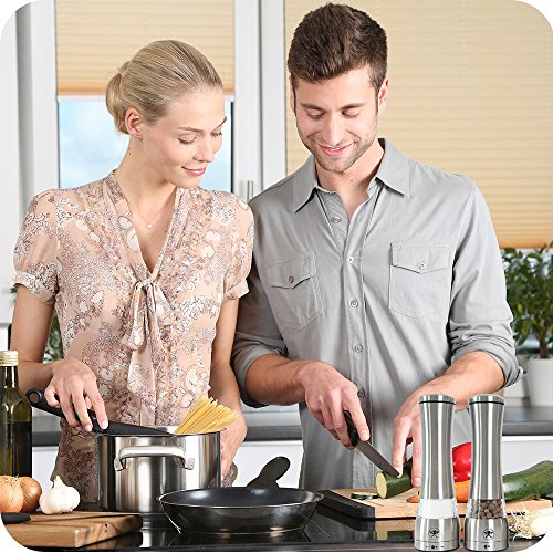 Pfeffermühle bzw. Salzmühle aus Edelstahl (einzeln) mit einstellbarem robusten Keramikmahlwerk für lang andauernde Freude. Das Original von TheKitchenHack - 4