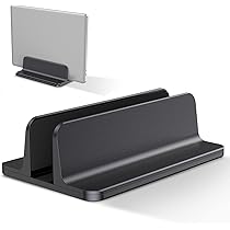 Nordik Vertikaler Laptopständer Aus Walnussholz – Platzsparend & Stabil Für MacBook & Co.