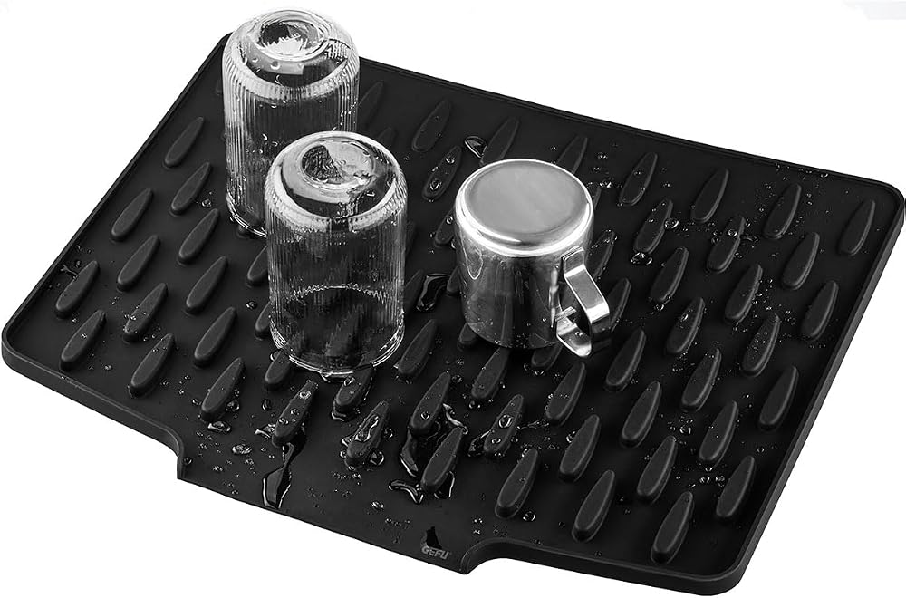 GEFU Silikon Bulaşıklık DRIO – Bulaşık Matı Kaymaz Su Giderli | 230 °C'ye kadar ısıya dayanıklı bulaşık matı – Bardaklar ve meyveler için ideal – Yer tasarrufu sağlayan tasarım 40 x 33 cm