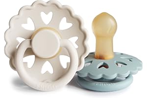 FRIGG Fairytale Lot de 2 sucettes | Sucette en latex | Sans BPA | Fabriqué au Danemark | Tétine Cerise Symétrique | (Cream/Stone Blue, Taille 1 (0-6 Mois))