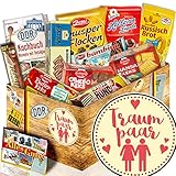 WEITERE PRÄSENTKÖRBE: Bei uns gibt es viele weitere Ideen für DDR-Präsentkörbe gefüllt mit Ostprodukten. Wir bieten Ihnen eine außergewöhnliche Geschenkidee für jeden 