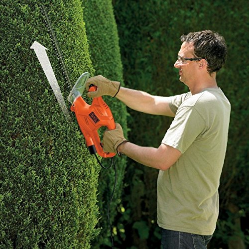 Black + Decker 420W Elektro-Heckenschere, 45 cm Schwertlänge, 16mm Schnittstärke, 2-Hand Schaltung, GT4245-GB - 5