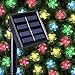 Produktbild 50 Mehrfarbigen LED Blume Solarlichterketten - Solarbetriebene Wasserfest Solar Garten Lichterketten - Solarlampen mit Eingebaut Nacht Sensor, Kette und Erdspieß - Solarleuchten für Außen, Zaun, Terrasse, Hof, Fußweg, Einfahrt, Draußen, Wand, Garage, Schuppen, Gehweg, Dekoration, Ornamente und Boden von SPV Lights: Der Solarlicht- & Beleuchtungsspezialist (2 Jahre kostenlose Gewährleistung inklusive)