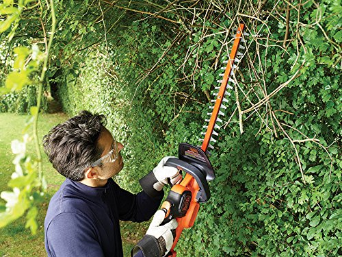 Black+Decker 18V 2.0Ah Akku-Heckenschere, Antiblockierfunktion, inkl. Akku und Schnellladegerät, 50cm Schwertlänge, 18mm Schnittstärke, GTC18502PC, schwarz orange - 4