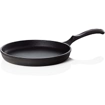 Poêle à Crêpes Fonte 19cm BBQ-Toro - Préassaisonnée - Compatible Induction - Pour Crêpes Et œufs