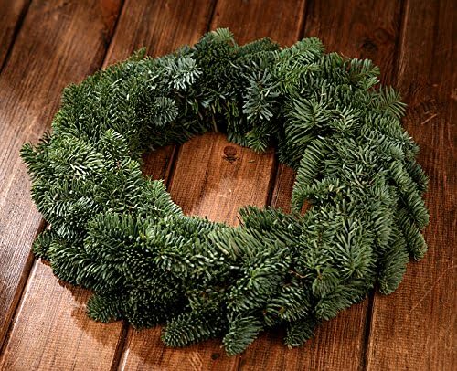 Beautifully fragrant, green , unique, fresh wreath , handmade with fresh tree cuttings. 12"(30CM).Prepared from natural Siberian spruce also perfect Gifts for Christmas Party Deco