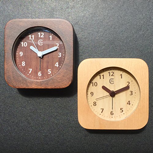 JCC arabischen Ziffern Quadrat Natur Holz nicht tickenden Sweep Analog Quartz Nachttisch Schreibtisch Wecker mit aufsteigender Lauter Alarm, Snooze und Nachtlicht-Funktion, batteriebetrieben (Brown Wood) - 4