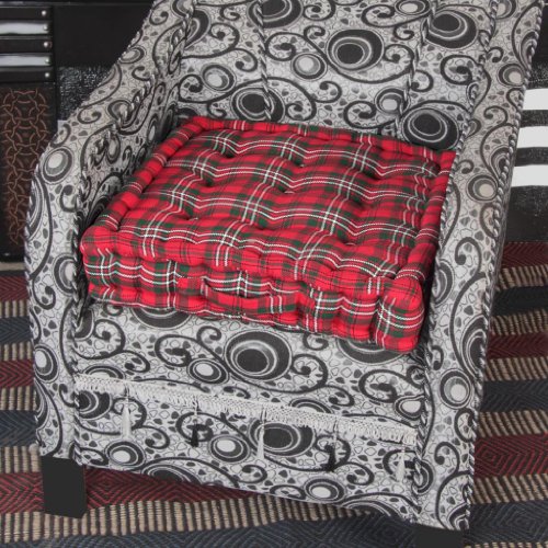 Homescapes extrahohes Sitzkissen orthopädisch mit Tragegriff Sitzerhöhung Aufstehhilfe ca. 50 x 50 x 10 cm, Bezug aus Baumwoll Samt, 100% Polyester Füllung, Schottenmuster Edward Tartan rot grün kariert