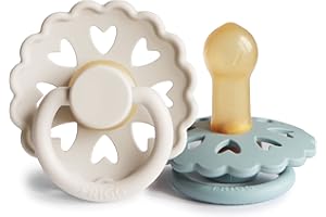 FRIGG Fairytale Lot de 2 sucettes | Sucette en latex | Sans BPA | Fabriqué au Danemark | Tétine Cerise Symétrique | (Cream/Stone Blue, Taille 2 (6-18 Mois))