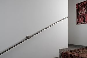 INCASA Main courante: diamétre 20 mm, L. 180 cm. en acier satiné, débit de 80 kg – complet