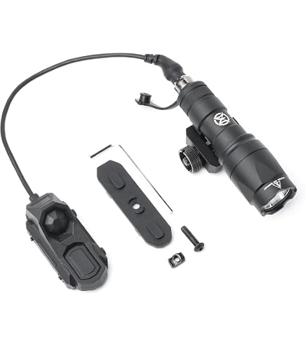 DEFENTAC Torcia Tattica Zoomabile 1750lm Con Momentanea E Stroboscopica