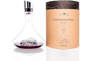 ALASKAN MAKER Carafe à décanter le vin 1.8 L | Borosilicate de qualité supérieure soufflés artisanalement avec les montagnes en relief | Bouchon 3 en 1 (filtre, aérateur et bec verseur) (Mont Blanc)
