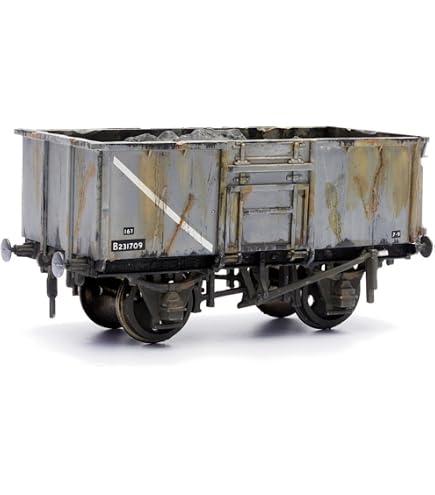 thumbnail image 2 of Dapol Kitmaster C040 Presflo Cement Wagon OO Gauge Model Kit – New – UK Made 2 of 5