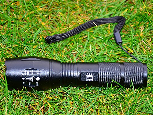 Profihafte LED Taschenlampe starke 1000 Lumen taktische T6 LED – Zoom Funktion – Insgesamt Batterie-Set – Super Hell – Große te Lichtbündel – Schone Geschenkverpackung – Stoßfest – King Mungo – KM-L12 - 7
