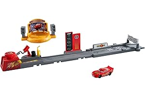 DISNEY PRINCESS Mattel Disney Pixar Cars Pista de acrobacias y saltos Copa Pistón Conjunto de juego con vehículo de Rayo McQueen, más de 50,8cm de largo, dos formas de jugar, JDJ02