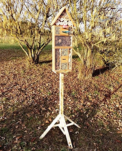 Haus INSEKTENHOTEL MIT TRÄNKE SDV-HOST-OS und FUTTERPLATZ, Futterstelle, dunkelbraun braun Nistkasten Insektenkasten Insektenhaus als Ergänzung zum Meisen Nistkasten Meisenkasten oder zum Vogelhaus Vogelfutterhaus Futterstation für Vögel Insektenhäuschen – Insektenhotels, , Marienkäferhaus-Marienkäfer-Marienkäferkasten-Schmetterlingshaus-Schmetterlinge,Gartendeko - 4