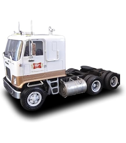 AMT 1/25 Kenworth Alaskan Hauler : Amazon.co.uk: Toys & Games