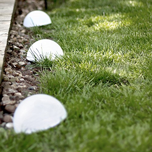 Plaights Solar Bodenleuchten außen led in weiß | 5 Bodenstrahler und 1 Solarmodul enthalten | Boden-Lichterkette perfekt geeignet für Garten, Terrasse, Wegbeleuchtung oder Garageneinfahrt - 3