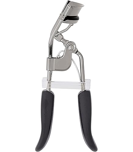 Chanel Precision Eyelash Curler : Buy Online at Best Price in KSA