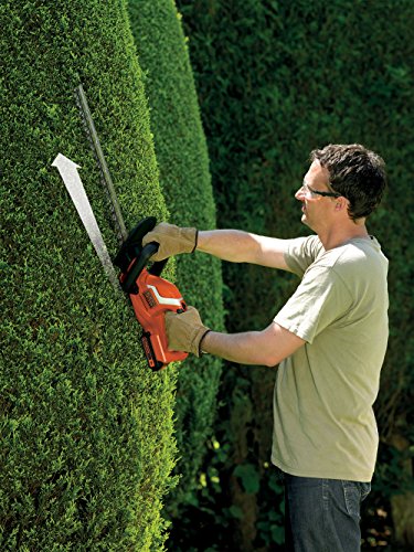Black+Decker 18V Lithium Akku-Hecken-und Strauchschere, 45cm Messerlänge, 18mm Schnittstärke, Akku, Ladegerät, leistungsstarke E-Drive-Technologie, 2-Hand-Sicherheitsschaltung, GTC1845L20 - 3