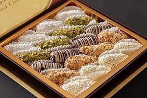 DORIMED Medjool Datteln gefüllt mit getrockneten Früchten und überzogen mit weißer Schokolade 500g I Vegan, glutenfrei, ohne Konservierungsstoffe I Elegante Geschenkbox I Gourmet Desserts zu 15 Stück.