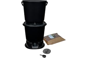 SKAZA EXCEEDING EXPECTATIONS. Skaza Bokashi Essential - Set di pattumiera biologica da cucina (2 x 15,3 litri) + base – secchio per compost cucina e giardino in plastica riciclata – Starter Set + incl. 1 kg di base per
