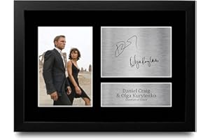 HWC Trading FR A4 Daniel Craig & Olga Kurylenko James Bond Quantum of Solice Cadeaux Imprimé Signé Autographe Photo pour les fans de cinéma - A4 Encadré
