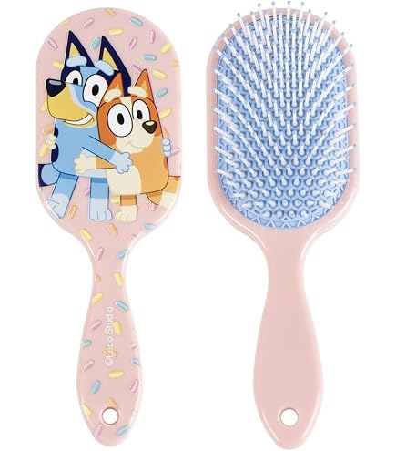 Bluey Kit de beauté pour enfant - Couleur bleue - Ensemble complet - Trousse avec élastiques à cheveux, bracelet et pinces à cheveux - Produit original conçu en Espagne Bluey Kit de beauté pour enfant - Couleur bleue - Ensemble complet - Trousse avec élastiques à cheveux, bracelet et pinces à cheveux - Produit original conçu en Espagne