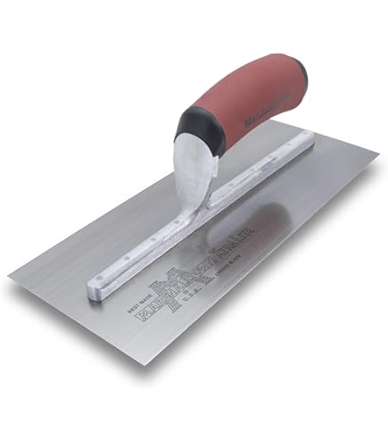 Level 5 18″ X 4.75″ Flat Finishing Trowel W/ Leather Handle - Gold S/S