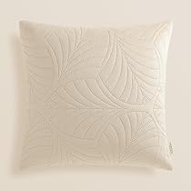 ROOM99 Feel Elegante sprei crèmekleurig, 240 x 260 cm, veelzijdig inzetbaar als bedsprei of bankovertrek, sprei voor bed en bank, gewatteerde stijl, ideaal als fluwelen sprei