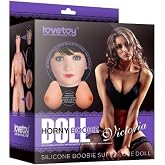 Lovetoy Et Dokusunda G&ouml;ğ&uuml;s Ve Vajinalı Kumral Sa&ccedil;lı Şişme Manken