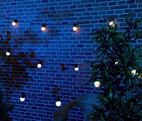 Lunartec Party-Lichterkette mit 20 weißen LEDs in Glühbirnenform, 9m, IP44 - 5