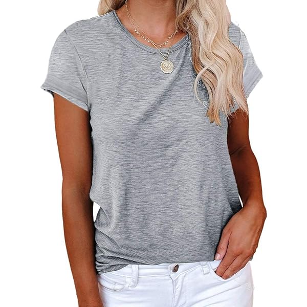 Aansluitende top met V-hals: shirt met korte mouwen en open hals van IVANEL, handgemaakt en gepersonaliseerd – speciaal voor jou gemaakt, elke maat of kleur - België