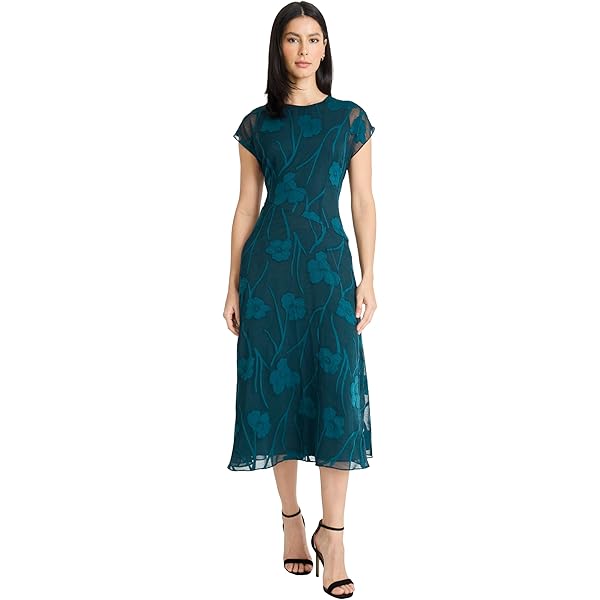 Maggy London Women's Garden Embroidered Mesh Halter Midi Dress-Perfect for  Wedding Guest & Special Occasions, Red/Pink, 2 : Buy Online at Best Price in  KSA - Souq is now Amazon.sa: Fashion