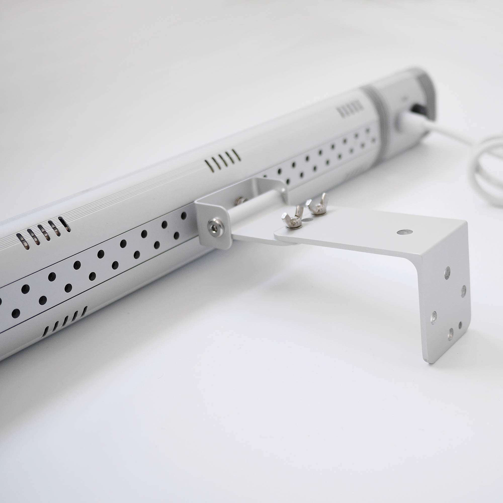 VASNER SlimLine X20 – Infrarotstrahler im Slim-Design 2000 Watt Outdoor Heizstrahler elektrischer Terrassenstrahler mit 5 Heizstufen & Fernbedienung ideal für Terrasse & Außenbereich (Silber) – Bild 7