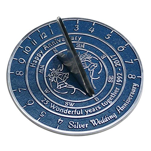 Hochzeitstagsgeschenk, mit englischer Aufschrift, handgefertigt, Sonnenuhr, mit verschiedenen Hochzeitstagen für Silberhochzeit, Perlenhochzeit, Rubinhochzeit, Goldene Hochzeit, metall, Silver Wedding 2017