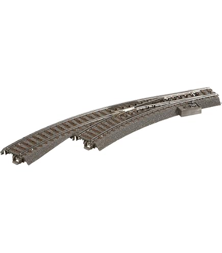 Marklin HO 24215 3-Rail C Track -- R2 Curve, 17-1/4 43.8cm Radius, 15