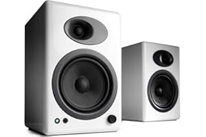 Audioengine A5+ Classic 150W Enceintes d'étagère amplifiées | Amplificateur analogique intégré | Télécommande | Entrées RCA et 3,5 mm | Câbles fournis (Blanc)