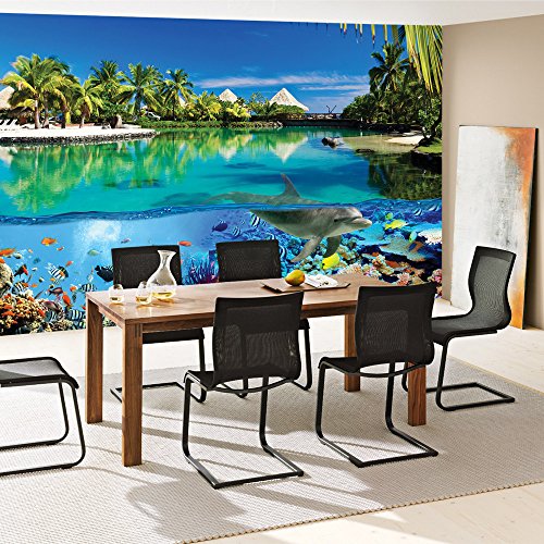 Vlies Fototapete 312x219cm PREMIUM PLUS Wand Foto Tapete Wand Bild Vliestapete – Tiere Tapete Delfin Fische Korallen Tiere Meer Palme Strand Hütten blau – no. 2044 - 7