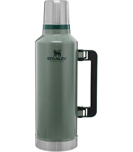 STANLEY Classic Legendary Vakumlu Termos 1.9 Litre - Yeşil