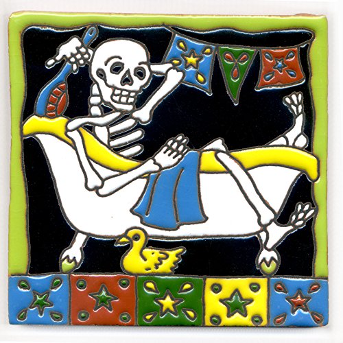 Dekofliese 009 Skelett - Badevergnügen - Baden, ein Vollbad nehmen - 15x15 cm, handgemacht aus Mexiko z.B. als Untersetzer für Surfer, Gothic, Gag, Halloween, Dia de los muertos.