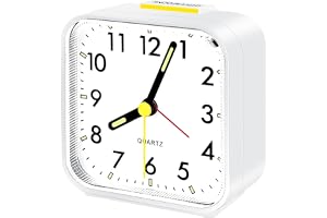 Gowkeey Väckarklocka analog tyst utan tickande, kvartsurverk med högt larm, nattlampa, snooze-funktion, batteridriven bärbar väckarklocka för sovrum vardagsrum kontor resor