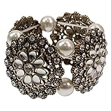 Wunderschöner Dirndlschmuck aus Perlen, Trachten-Armband von Hand gefertigt, Armschmuck hat angenehmes Tragegefühl