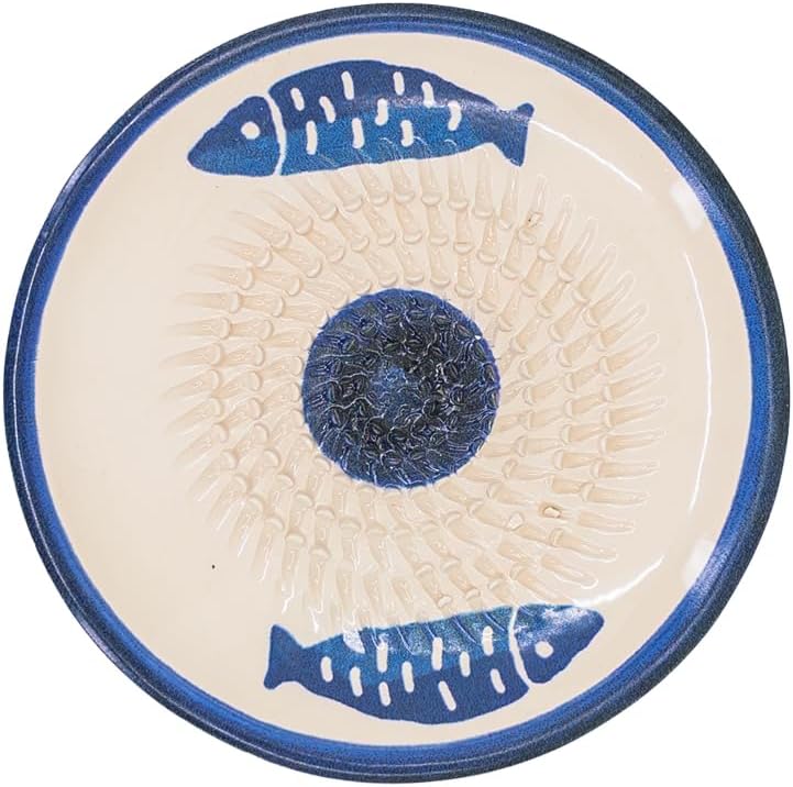 Kaladia Plato para rallar de cerámica, para el jengibre, el parmesano, etc., en blanco con peces azules, diámetro: 12 cm, fabricado a mano y pintado a mano, fabricado en España