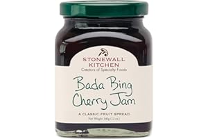 ‎STONEWALL KITCHEN Stonewall Kitchen Bada Bing Cherry Jam, Kirsch Konfitüre aus Bing Kirschen, fruchtiger Brotaufstrich, aromatische Marmelade für Frühstück, Joghurt und Desserts, hochwertige Fruchtzubereitung